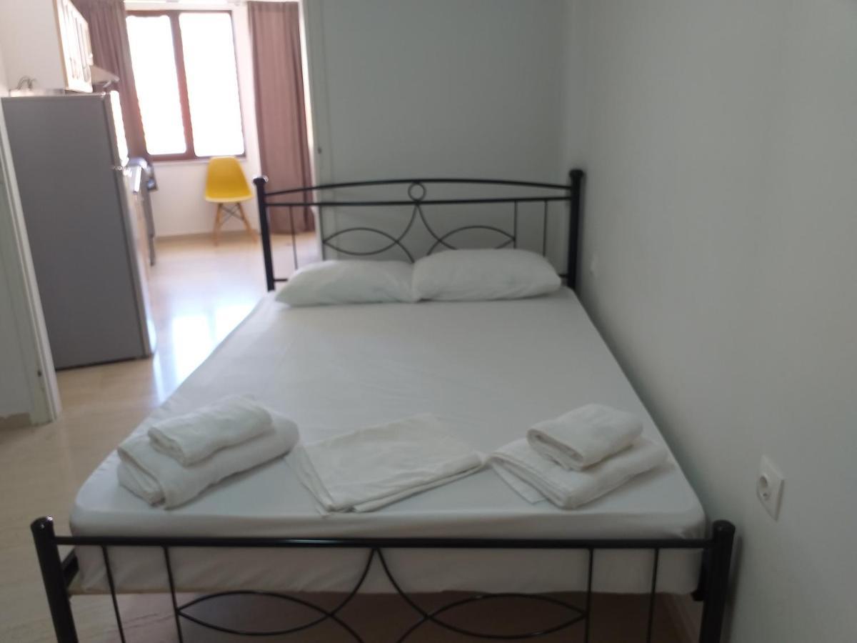 Happy Suite Heraklion  Екстер'єр фото