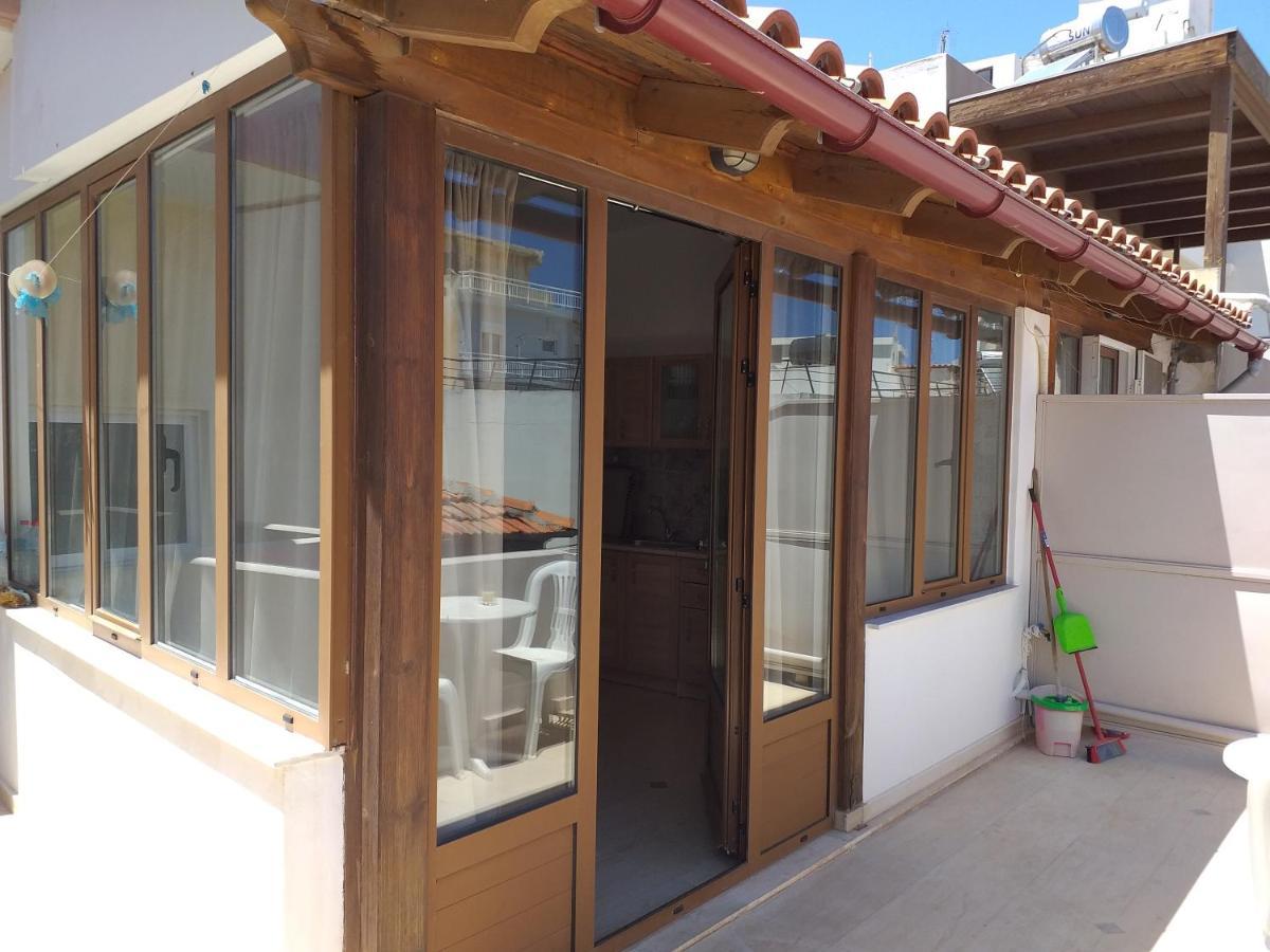 Happy Suite Heraklion  Екстер'єр фото